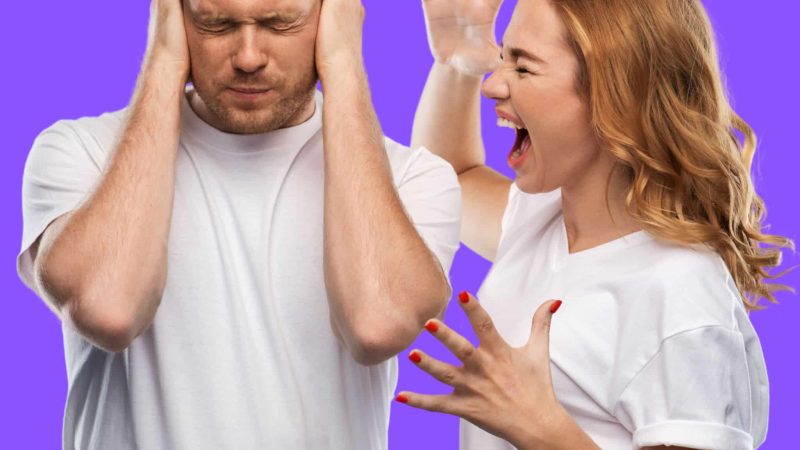 A picture of a woman shouting at her husband demonstrates the advantages of using a spell to break up a relationship to avoid such confrontations.